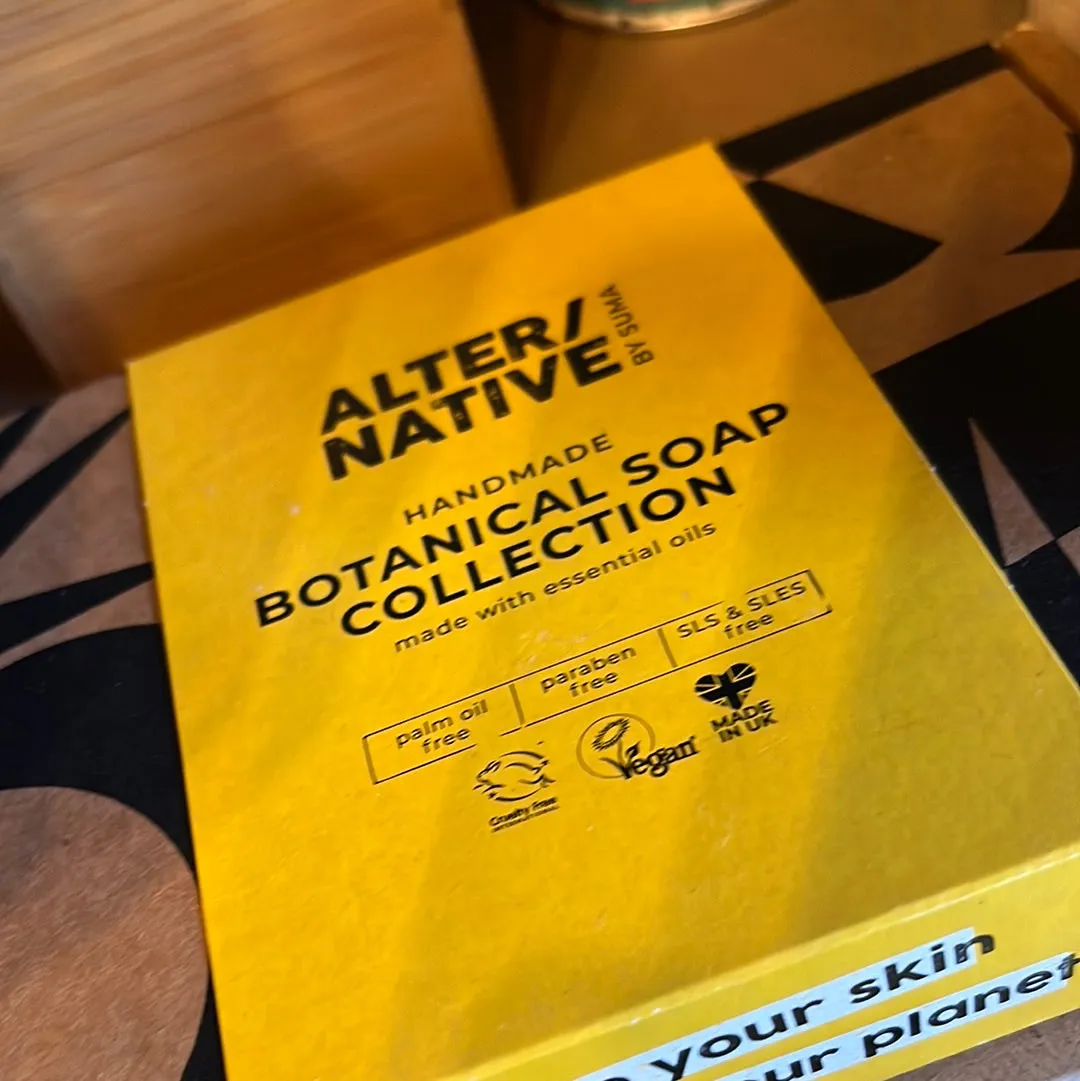 Alter/Native Gift Set