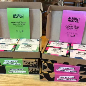 Alter/Native Gift Set