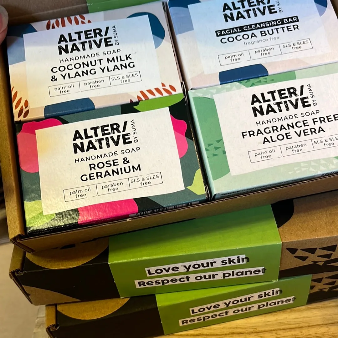 Alter/Native Gift Set