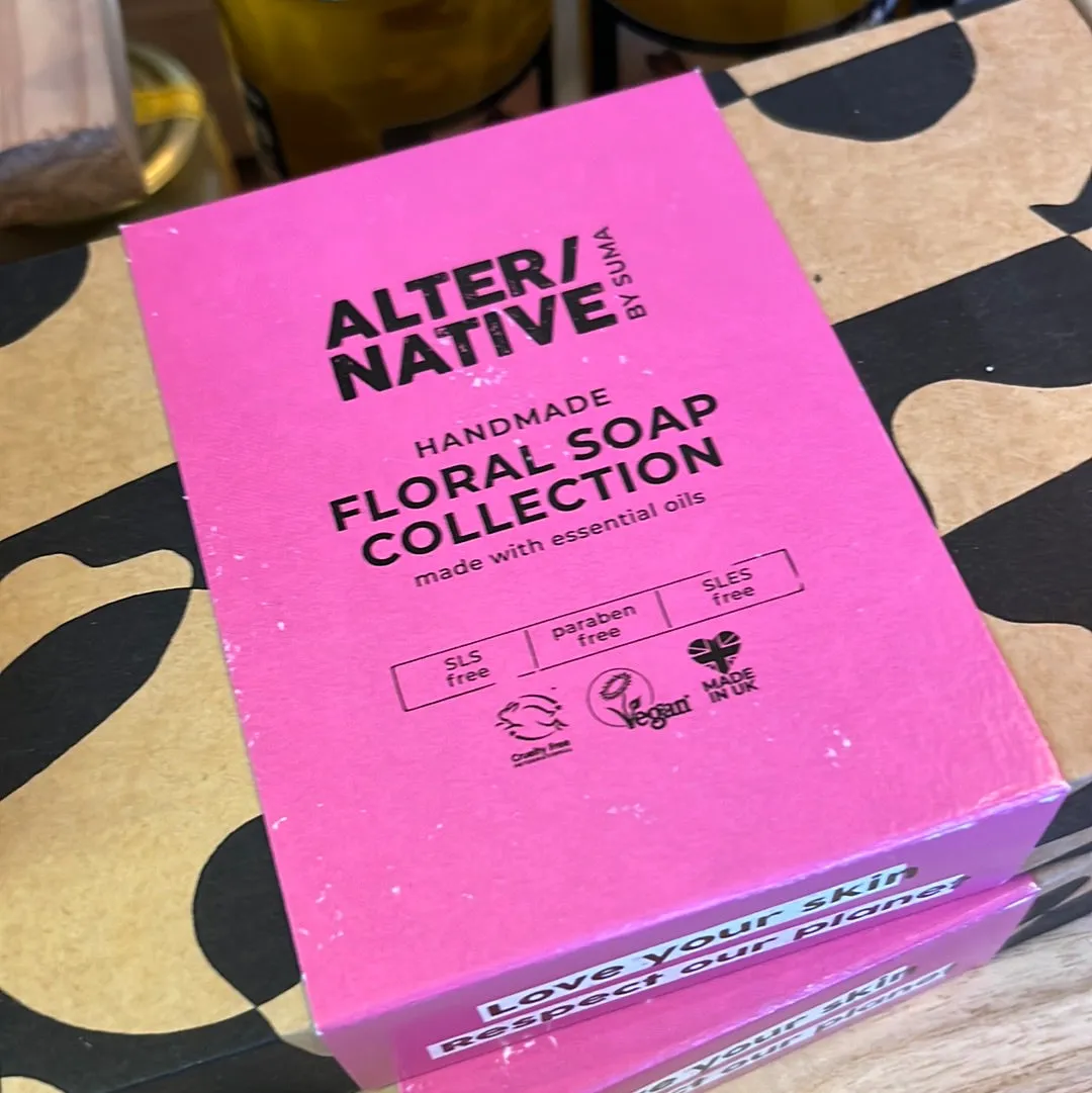 Alter/Native Gift Set