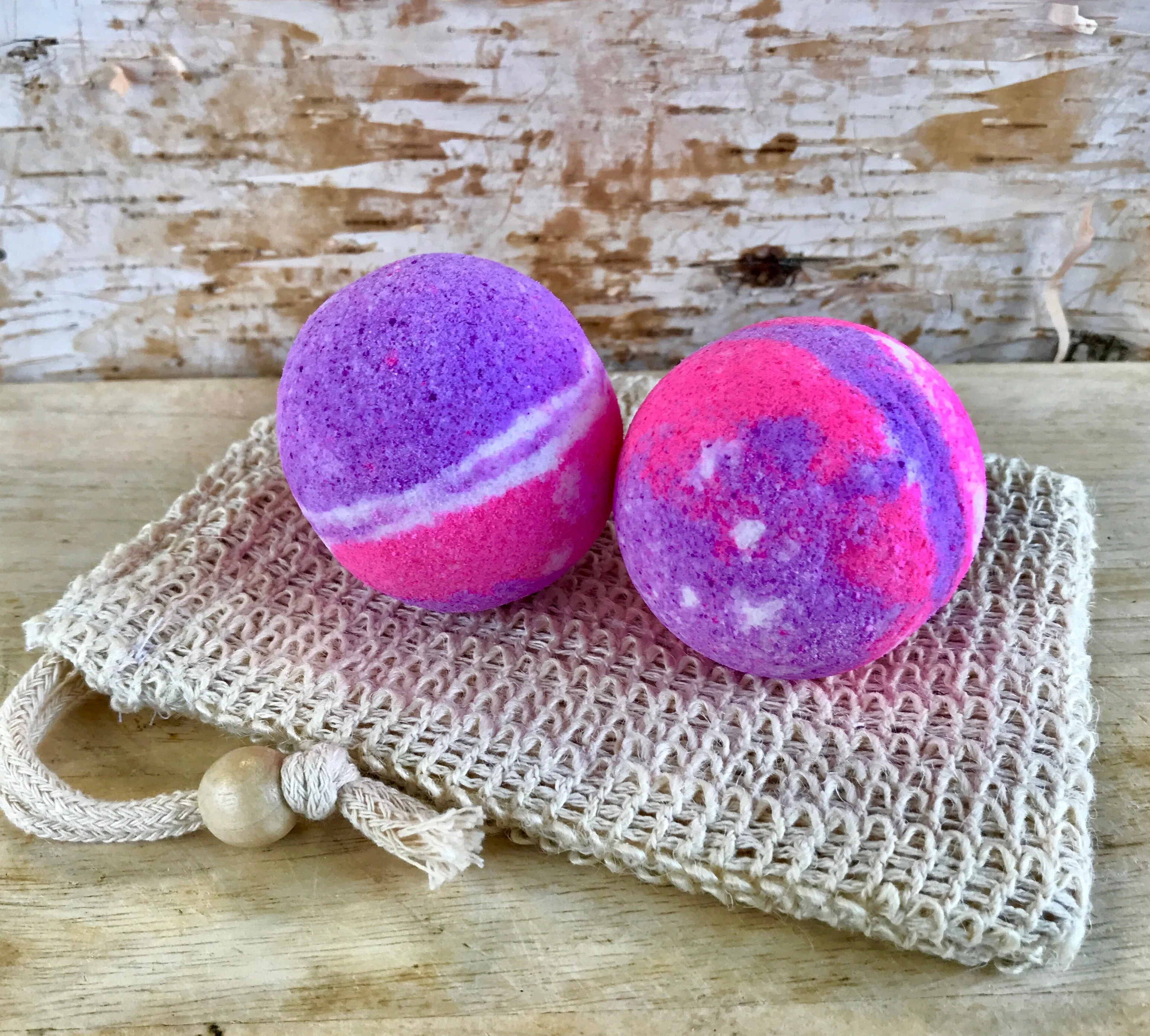 Black Raspberry Vanilla Bath Bomb