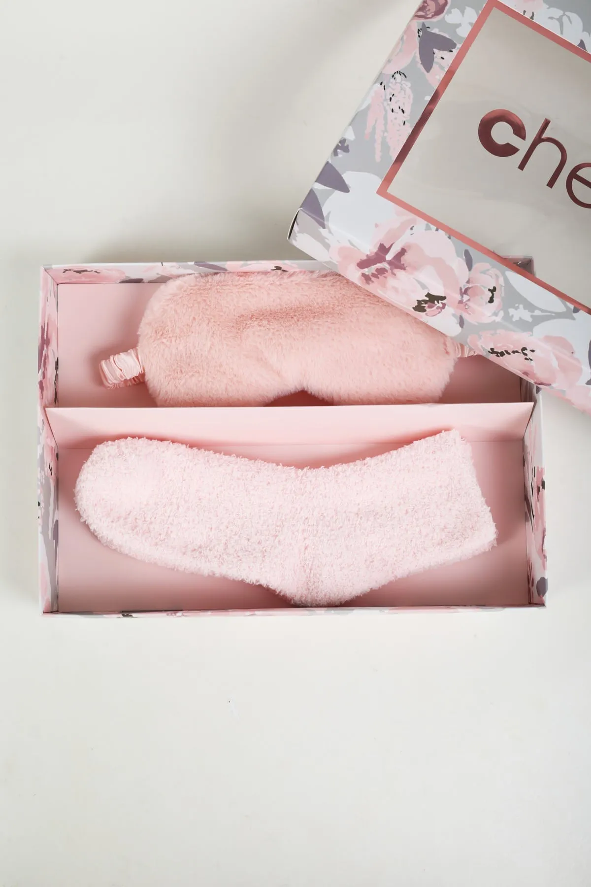 Cosy Sock & Eye Mask Gift Set in Pink