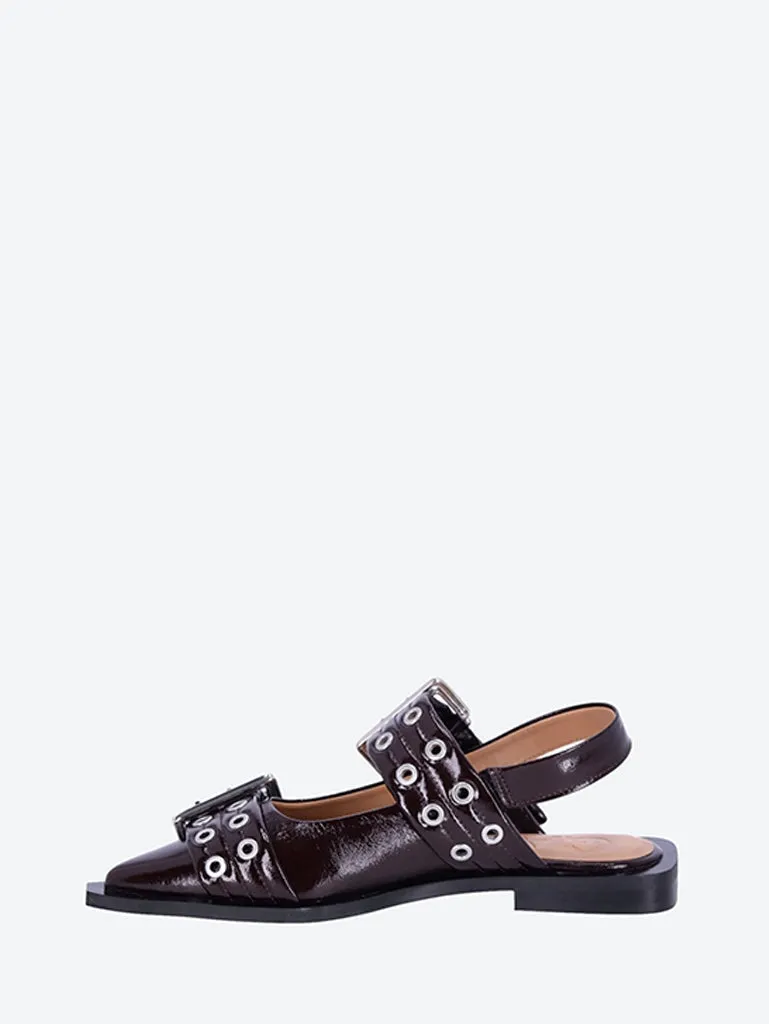 Feminine buckle ballerinas