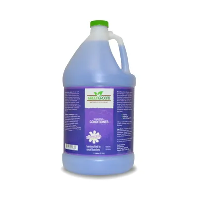 Green Groom Plumeria Fragrance Shampoo   Conditioner Gallon