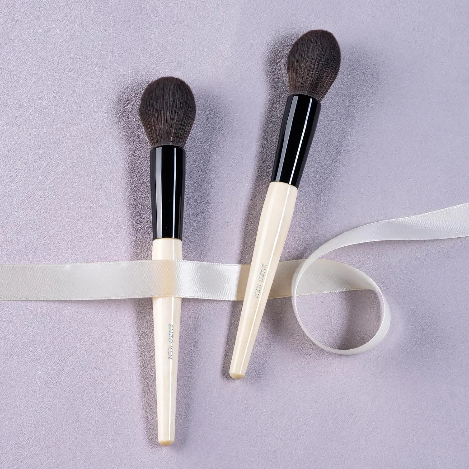 Natural Goat Hair Powder Brush, Highlighting Brush, Natural Hair Contour Brushes, Natural Hair Makeup Brush, Face Blending Brushes, Fluffy Blush Brush for Cheeks, Nose Contour Brushes. (804)