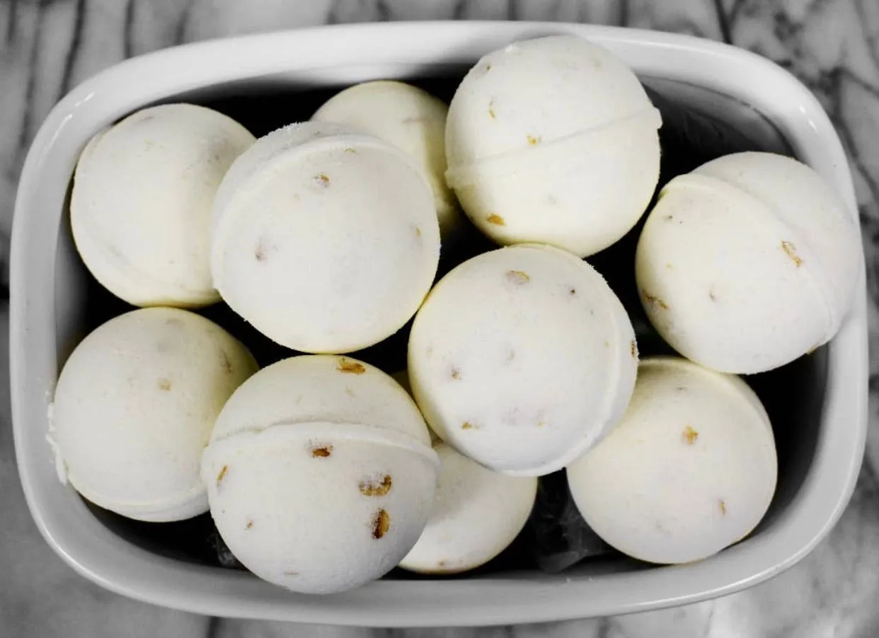 Oatmeal & Honey - Bath Bomb