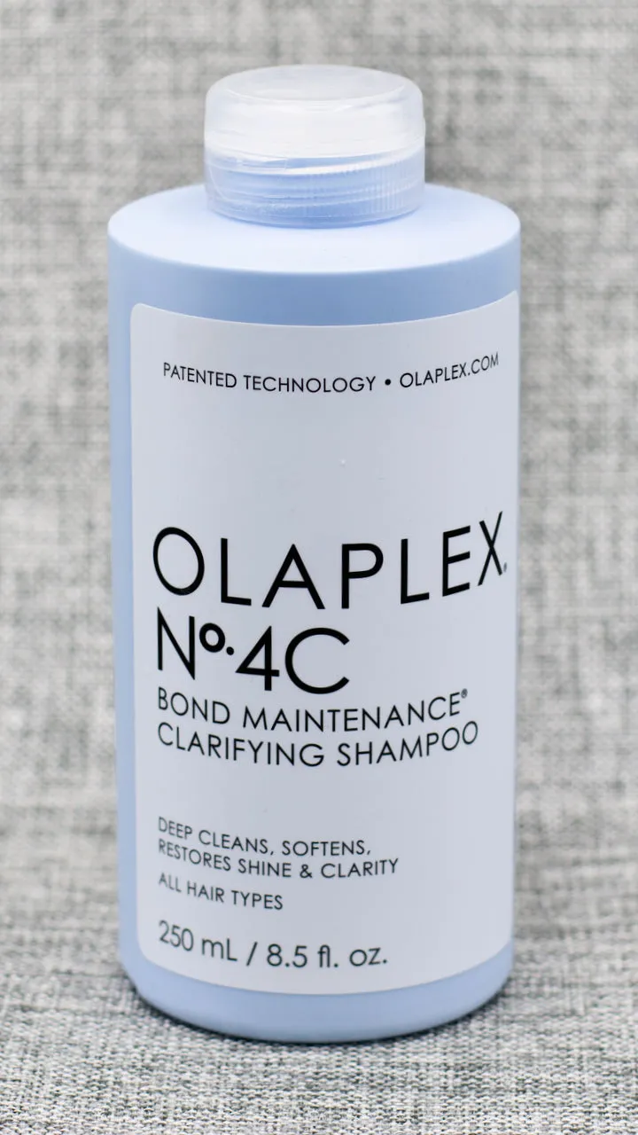 Olaplex Nº.4C BOND MAINTENANCE® CLARIFYING SHAMPOO