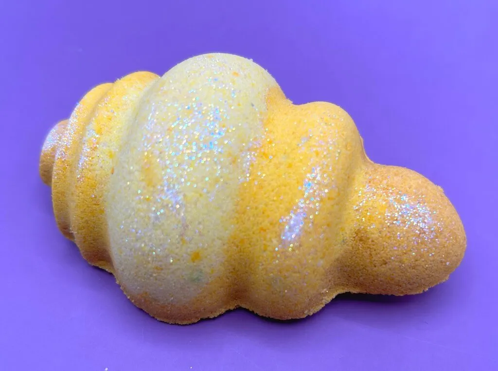 Ornament Kids Bath Bomb with Snowflake Squishy Toy Inside